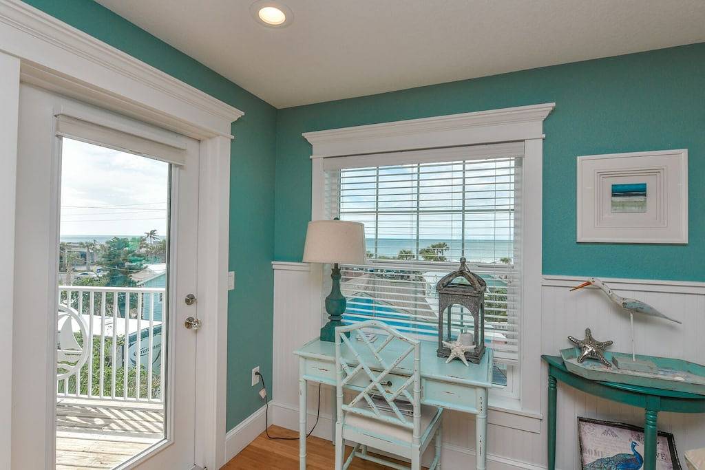 Vacation House for 15 Guests in Bradenton Beach, Anna Maria Island