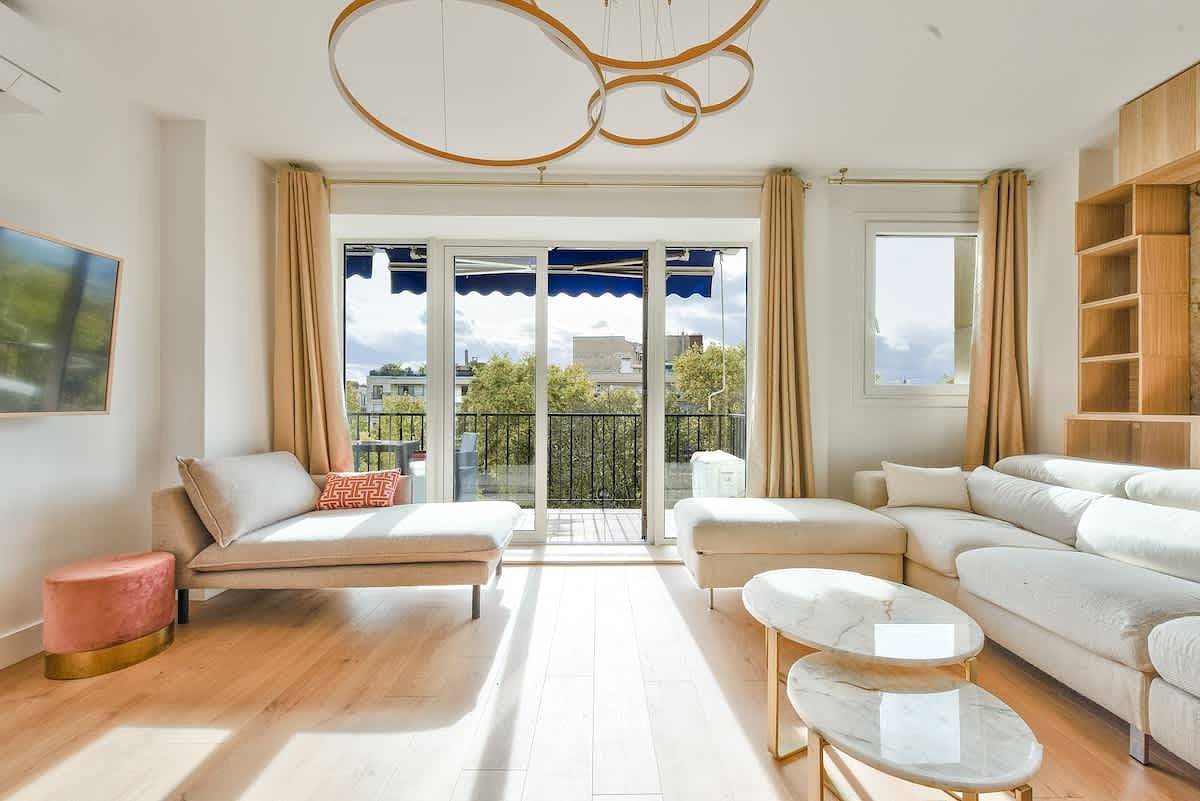 Ganze Wohnung, Ferienwohnung für 2 Personen mit Balkon/Terrasse in Neuilly-sur-Seine, Hauts-de-Seine