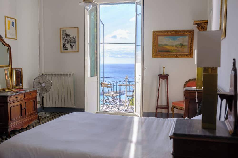 Ganze Wohnung, Große Wohnung mit unglaublichem Meerblick in Ventimiglia (Stadt), Ventimiglia