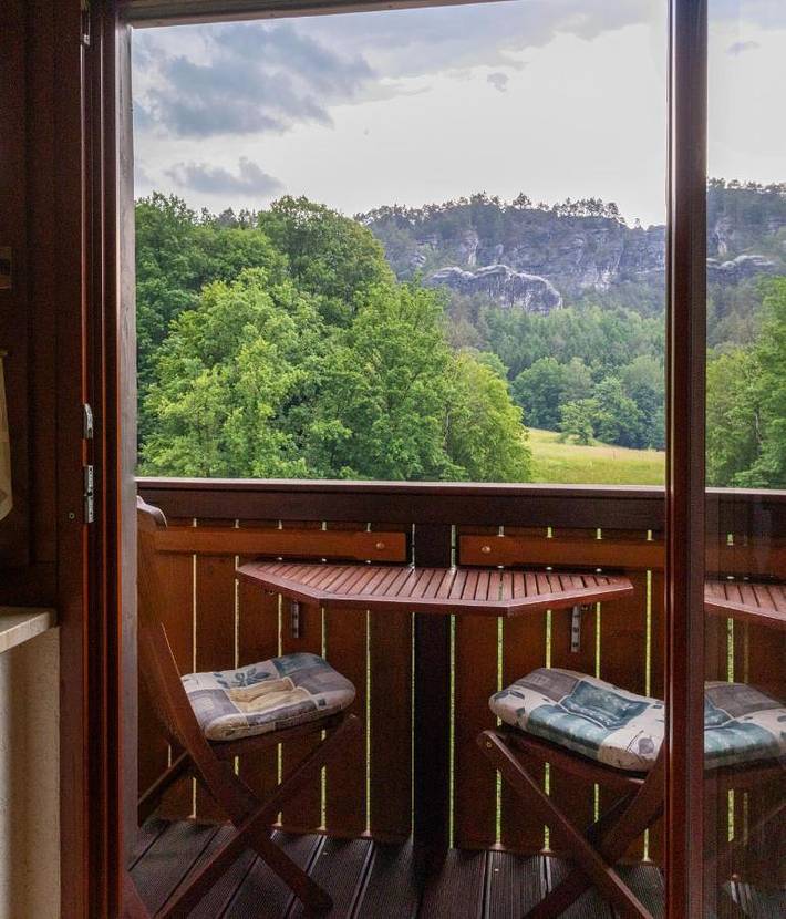 Ferienwohnung für 2 Personen, mit Ausblick und Garten sowie Terrasse - 1