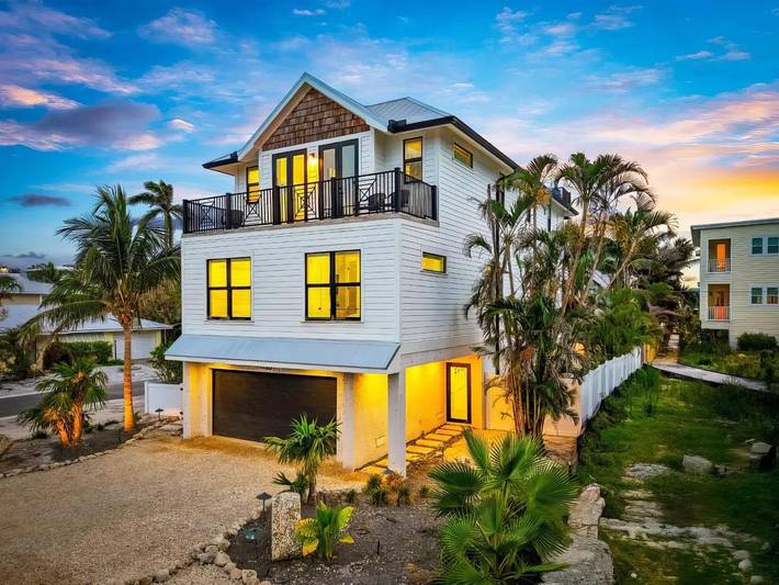 Ferienhaus für 14 Personen, mit Pool und Whirlpool sowie Garten - 1