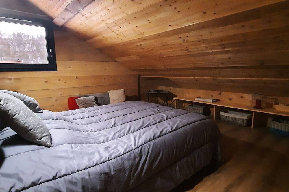 Haut jura semi-detached chalet in lamoura at the foot of the cross-country ski trails in Lamoura, Parc naturel régional du Haut-Jura