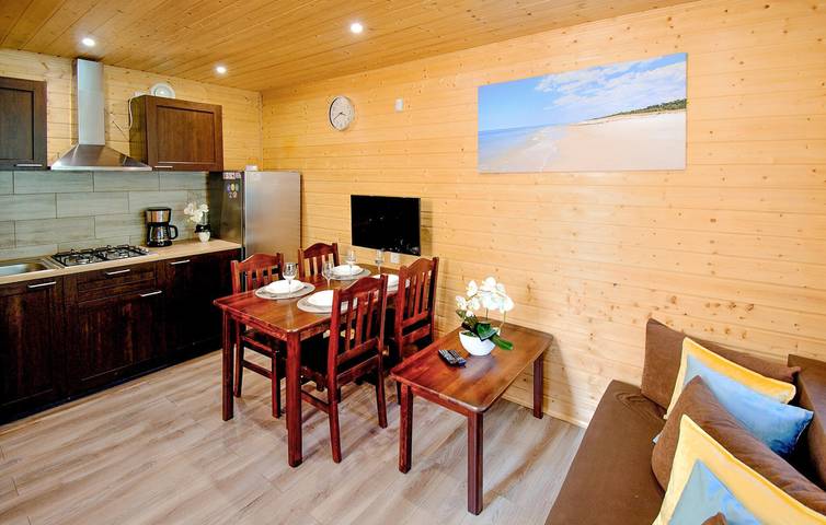 Ferienhaus für 6 Personen mit Terrasse in Mielno, Powiat Koszaliński