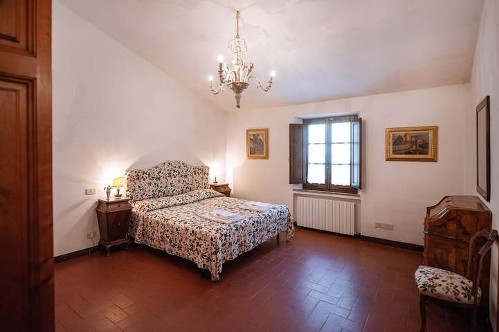 Schönes Haus am Garten mit Gemeinschaftspool nur 5 km. von Siena Toskana in Siena, Siena und Umgebung2