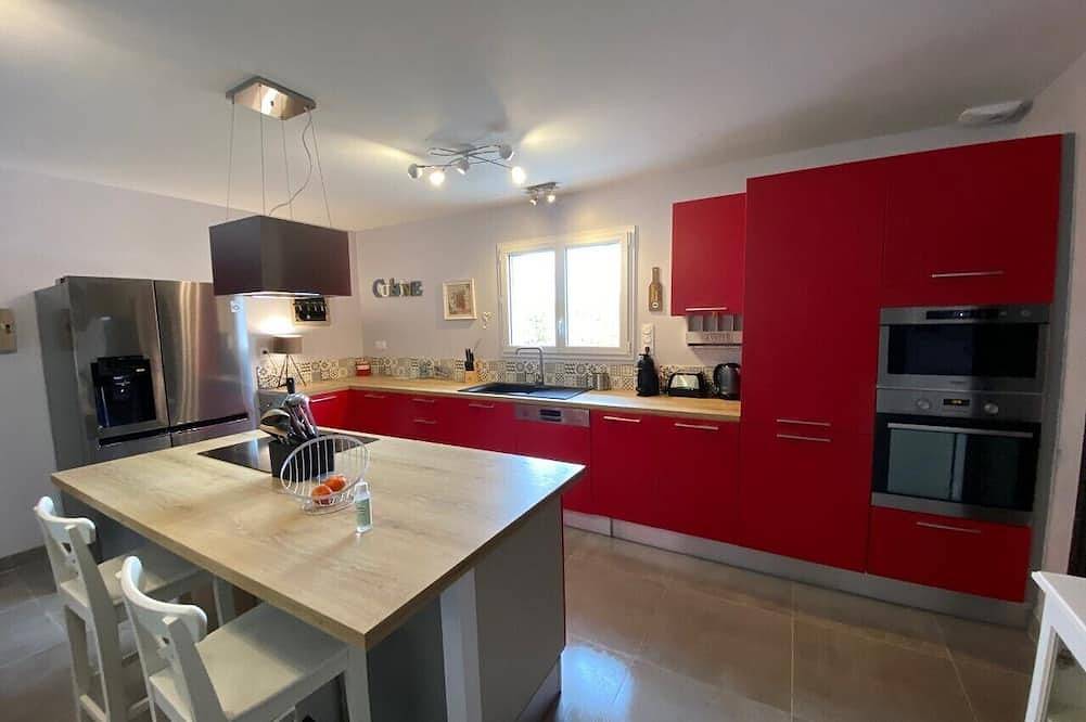 Villa neuve 10pers 4Chs St Pée Clim Pays Basque jardin in Saint-Pée-sur-Nivelle, Région de Bayonne