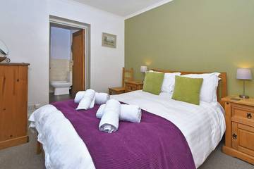 Log Cabin for 8 People in Bassenthwaite, Cumbria, Photo 3