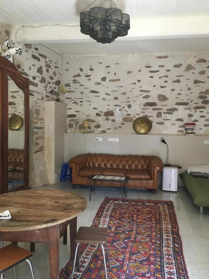 Gîte pour 4 personnes, avec Balcon ainsi que Terrasse et Jardin à Mons (Béziers)