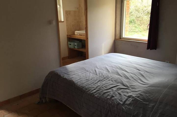 Location de vacances pour 4 personnes, avec jardin à Sainte-Suzanne - 2