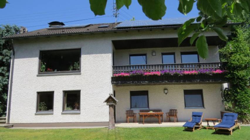 Ferienwohnung für 4 Personen, mit Garten und Terrasse in Augsburg und Umgebung