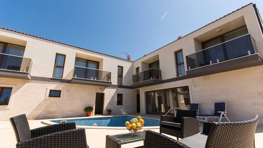 Ferienwohnung für 4 Personen, mit Pool