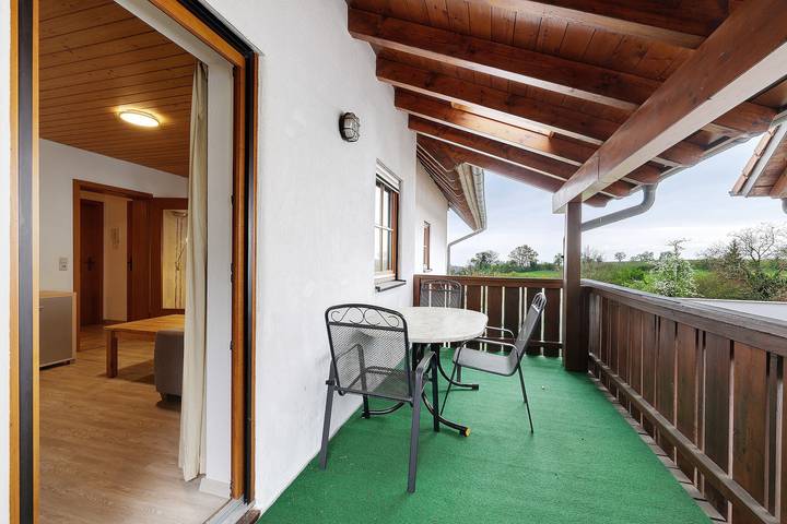 Ferienwohnung für 2 Personen, mit Garten und Seeblick