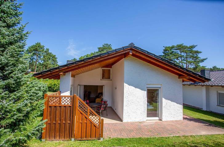 Ferienhaus für 4 Personen, mit Terrasse und Garten in Silz