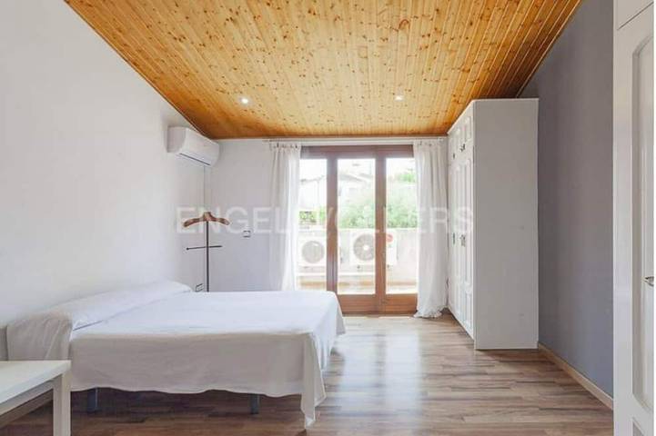 Location de vacances pour 20 personnes, avec jardin à Cubelles - 2