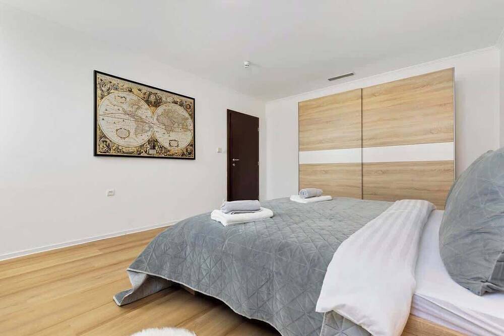 Entire apartment, Family Hub in Centre in Bratislava, Bratislava region