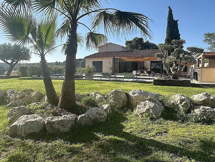 Chalet para 8 personas, con jardín además de vistas y piscina - 1