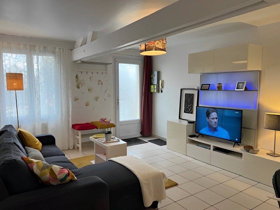 Appartement Les Tournesols près de Massy, Evry in Chauffour-lès-Étréchy, Essonne