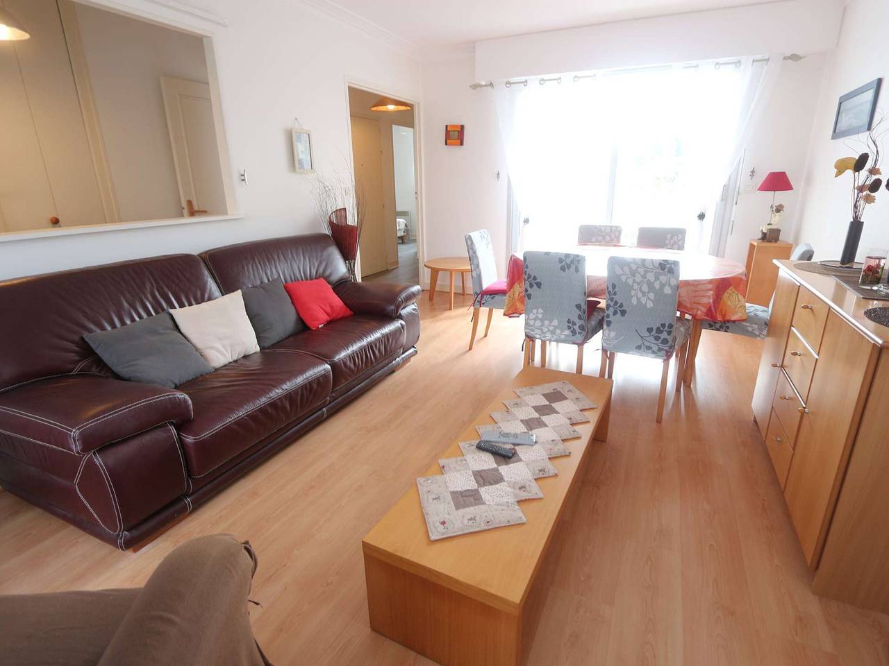 Appartement entier, Appartement T2 à Bénodet proche plages, vue rivière in Bénodet, Région de Quimper