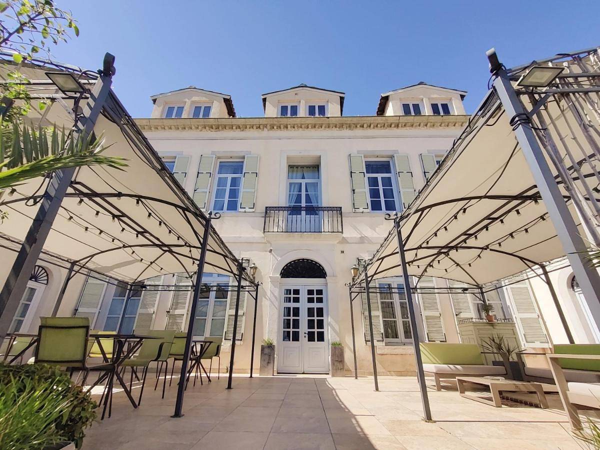 Chambres d'hôtes - Bed and Breakfast Les Palmiers in Mèze, Côte méditerranéenne (France)