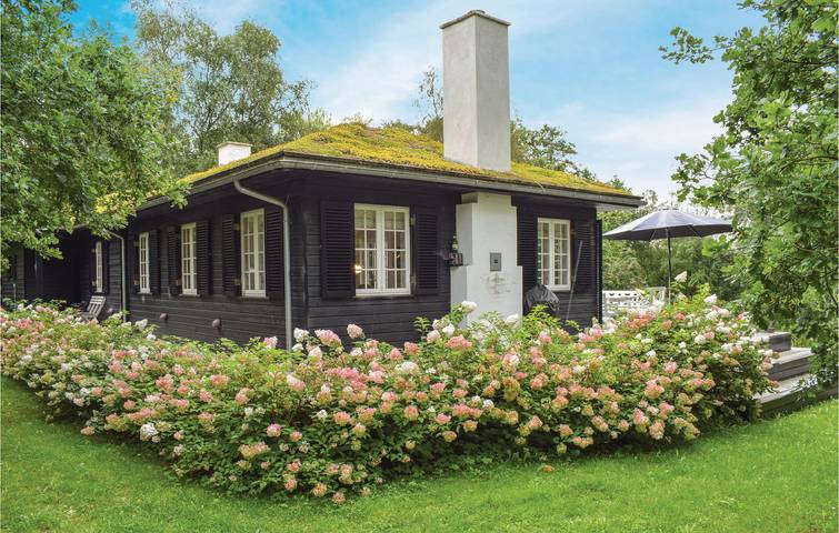Ferienhaus für 8 Personen mit Terrasse in Hornbæk, Kattegat Küste