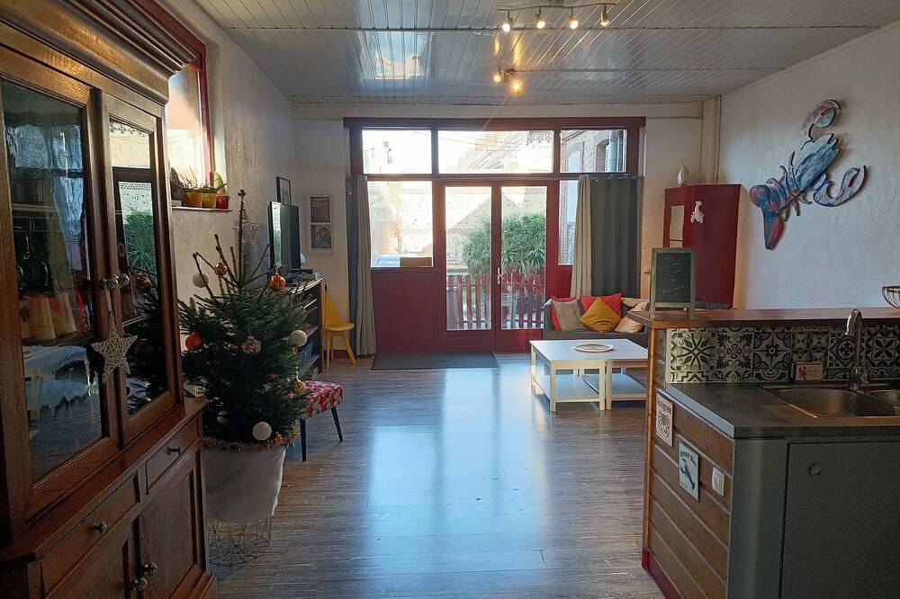 **Charming gîte two minutes from the beach**. in Saint-Guillaume-de-Fécamp, Le Havre region