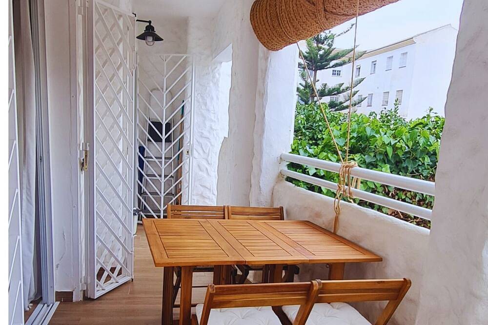 Apartamento entero, Casa Maripepa, a 2min a pie de la Playa de Benajarafe in Urbanizacion La Esperanza, Vélez-Málaga