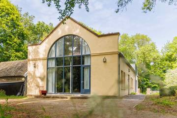 Landhaus für 10 Personen, mit Terrasse und Garten in Oostkapelle