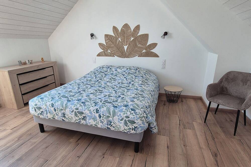 Charming, quiet farmhouse for 6 people in Brech, Côte des Mégalithes
