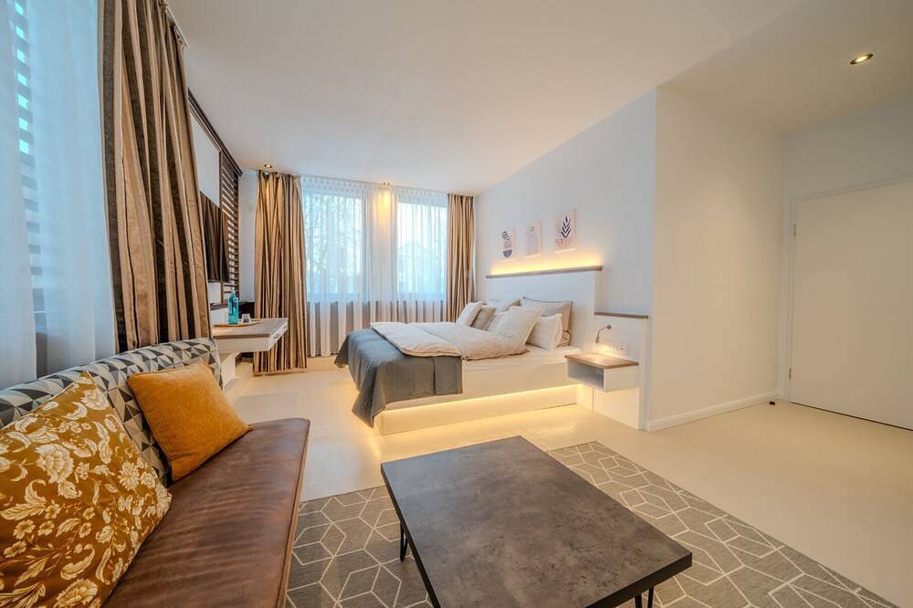 Ganze Wohnung, Salt & Smoky · Premium-Zimmer direkt in der Altstadt in Lüneburg, Nordheide