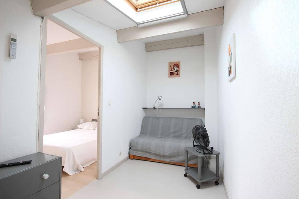 Nice house , 2 bedrooms, 5 people, spacious terrace south exposed, secured residence Les Ondines... in Portiragnes Plage, Portiragnes
