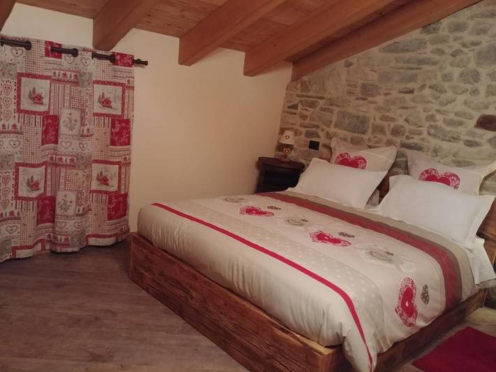 Gîte pour 4 personnes, avec jardin ainsi que jacuzzi et sauna dans Roisan - 2