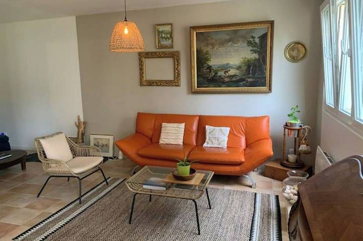 Location de vacances pour 5 personnes, avec jardin à Ambarès-et-Lagrave