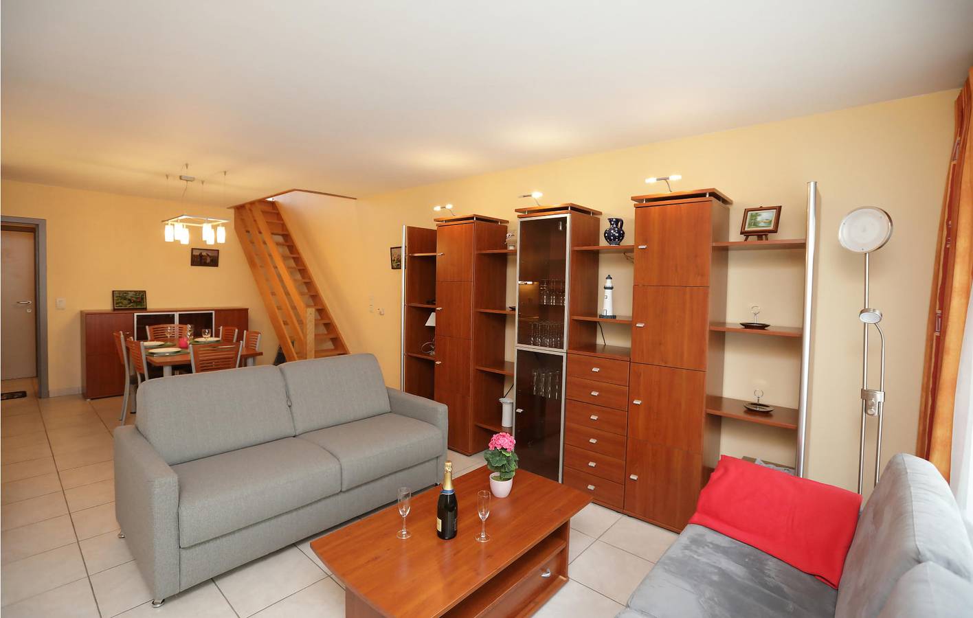 Apartamento vacacional entero, Apartamento de vacaciones para 6 personas con terraza in Ciudad de Ostende, Ostende
