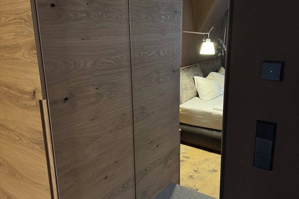 Entire apartment, La Maison 35-Lm2-The Luxury of Living and Relaxation in Brunico-Departure for the Dolomites in Bruneck, Eastern Dolomites