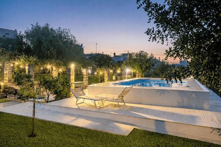 Location de vacances pour 3 personnes, avec piscine et jardin, adapté aux familles à Specchia - 3