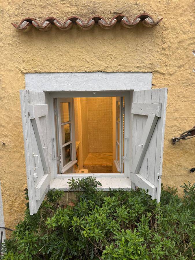Auberge de la Croix du Pape in Èze, Côte méditerranéenne (France)