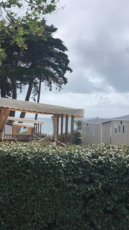Camping pour 6 personnes, avec terrasse et piscine ainsi que jardin et vue à Quiberon - 2