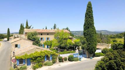 Hôtel pour 2 personnes, avec piscine ainsi que jardin et terrasse à Séguret