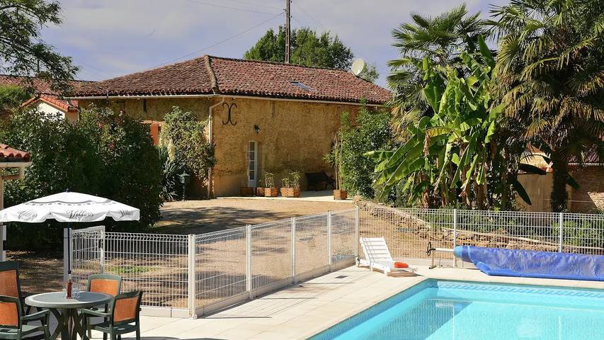 Villa für 12 Personen, mit Terrasse und Garten sowie Pool