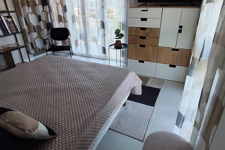 3-bedroom single-family home, 3 km from the beaches and close to everything: restaurants, movie theater, park, and sports facilities in La Garde, Mittelmeerküste (Frankreich)