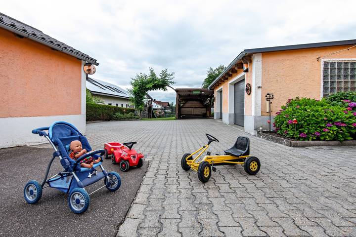 Entire apartment, Apartment 'Ferienwohnung Gruber' with Private Garden and Wi-Fi in Bodenwöhr, Eastern Bavaria