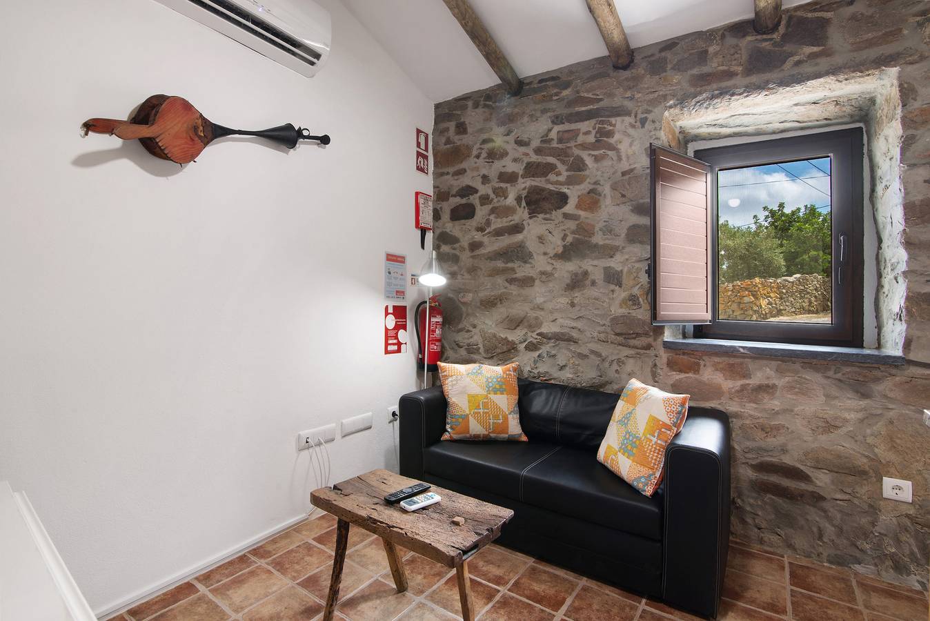 Casa rural 'Casa Das Colmeias' con vistas a la montaña, Wi-Fi y aire acondicionado in Giões, Distrito de Faro