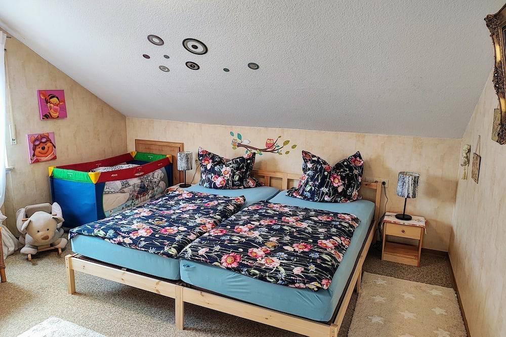 Ganze Wohnung, Frau Holle Land, Ferienwohnung in sehr ruhiger herrlicher Lage. in Bad Sooden-Allendorf, Werratal