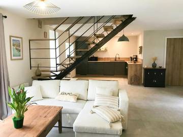 Location de vacances pour 6 personnes, avec terrasse à Cruguel