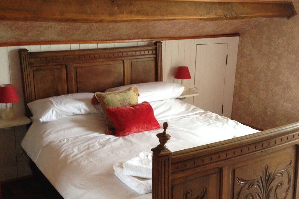 Charming 4 Bedroom Farmhouse N Brantome With Heated Pool At Reduced Price in Grand-Brassac, Périgord Vert