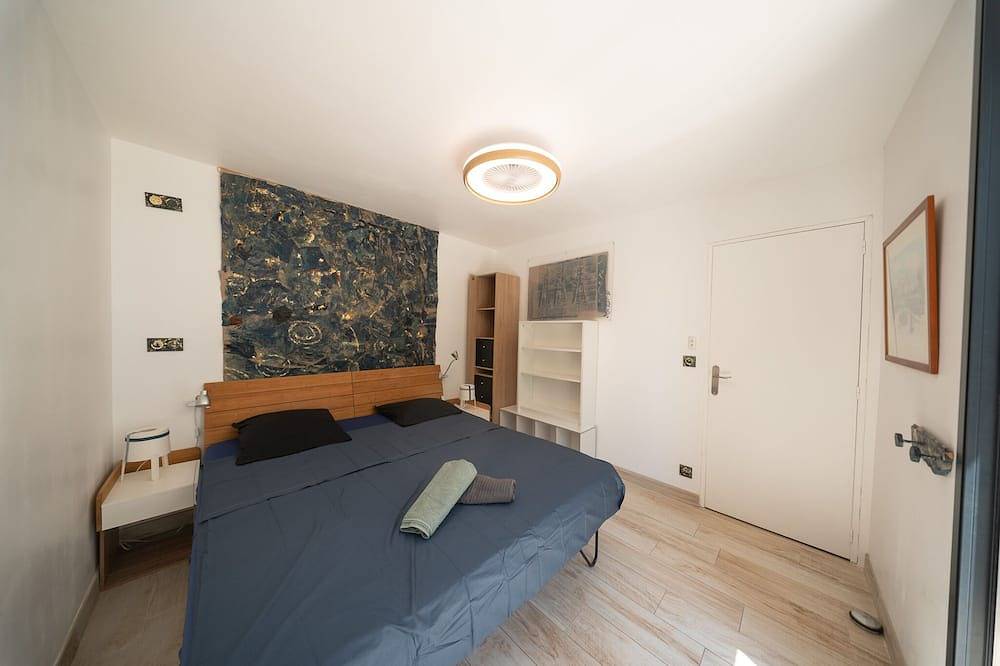 Maison d’architecte en campagne pour 15 personnes in Éguilles, Région d'Aix-en-Provence