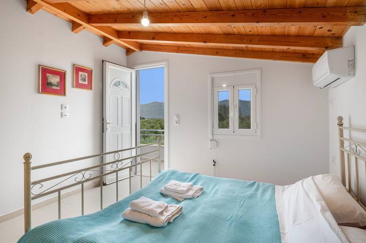 Neratziona Garden House: Ruhige Unterkunft, 4 Min. zu Fuß zum Strand in Peloponnes