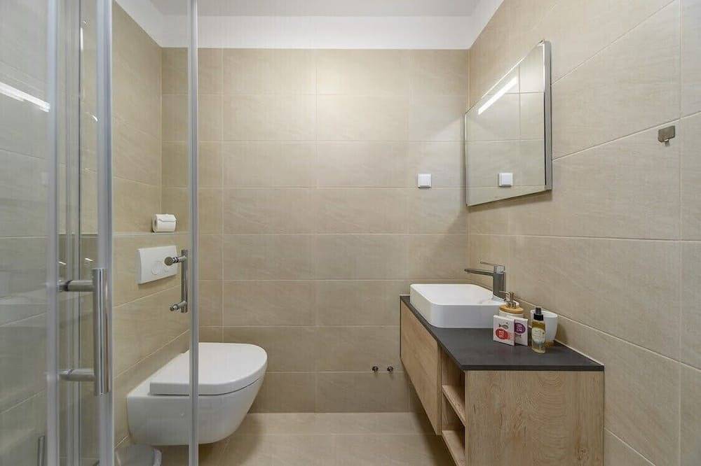 Direkt am Strand in der Nachbarbucht vom Zrce Partystrand in Novalja, Pag