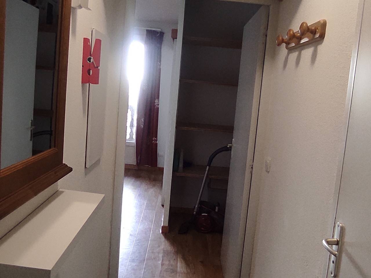 Appartement entier, Appartement 5 Pers. avec Piscine à Super-Besse in Super Besse, Besse-et-Saint-Anastaise