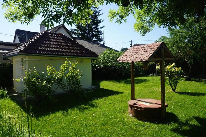 Ferienhaus für 6 Personen, mit Terrasse und Garten sowie Seeblick und Ausblick in Balatonmariafürdö - 3