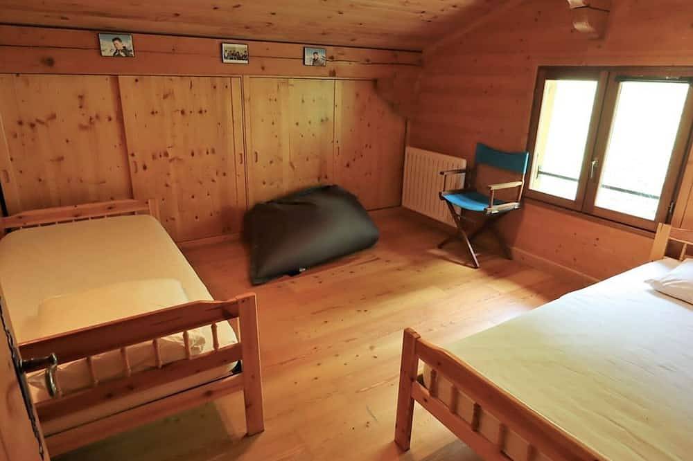 Chalet familiar para 10 personas cerca del centro y pistas - wifi, terraza y barbacoa in Arêches, Beaufort (Rhône-Alpes)